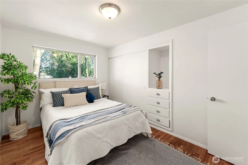 Property photo for 14207 6th Avenue S, Burien photo 18