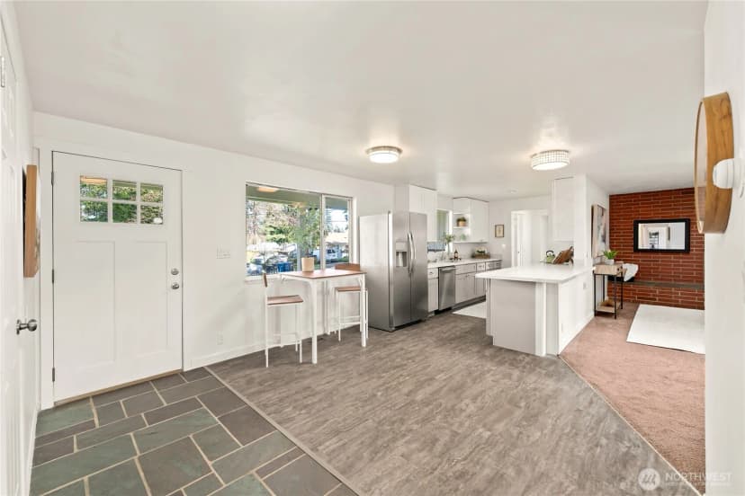 Property photo for 14207 6th Avenue S, Burien photo 12