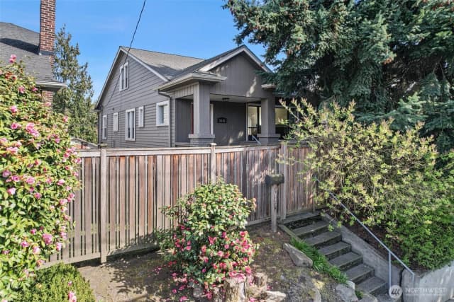 Property photo for 5016 7th Ave Ne, Seattle