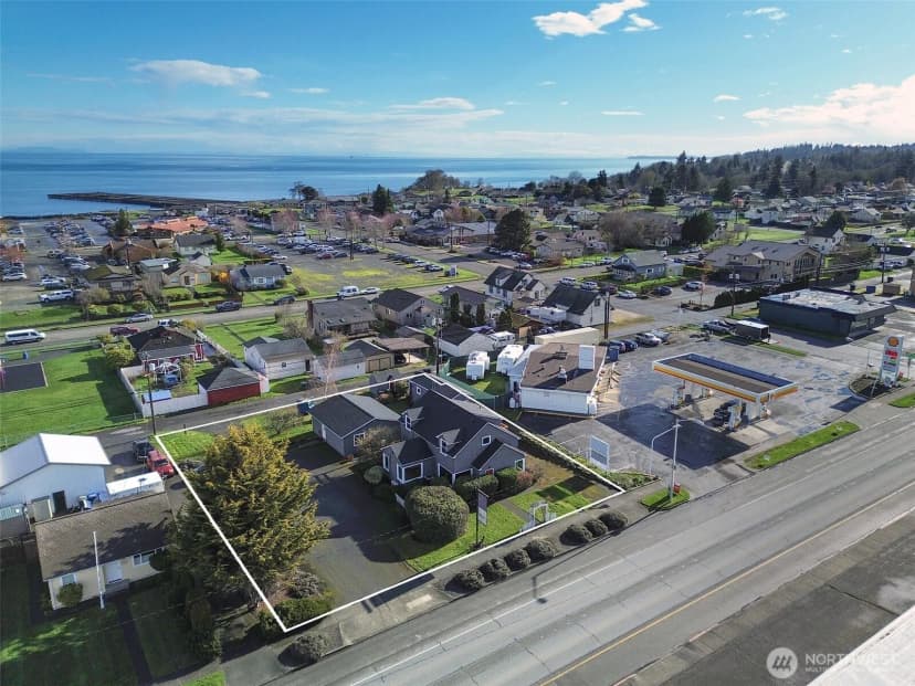 Property photo for 1017 E Front Street, Port Angeles photo 4