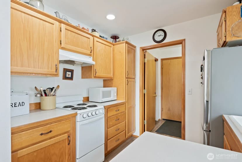 Property photo for 1021 Sinclair Way #38, Burlington photo 10