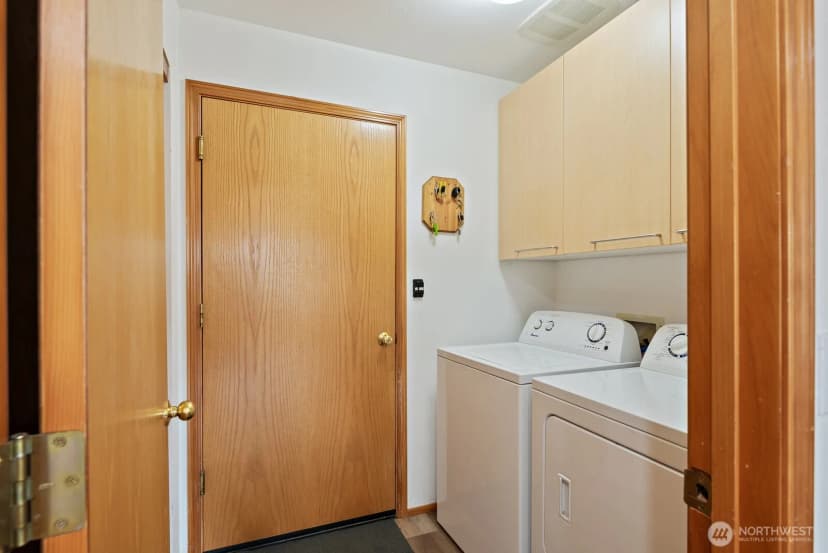 Property photo for 1021 Sinclair Way #38, Burlington photo 16