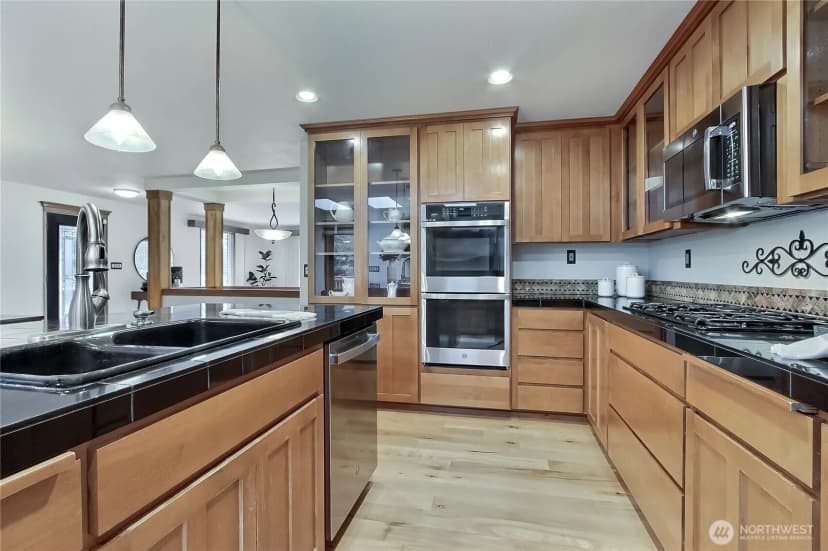 Property photo for 7111 Ray Nash Drive Nw, Gig Harbor photo 13