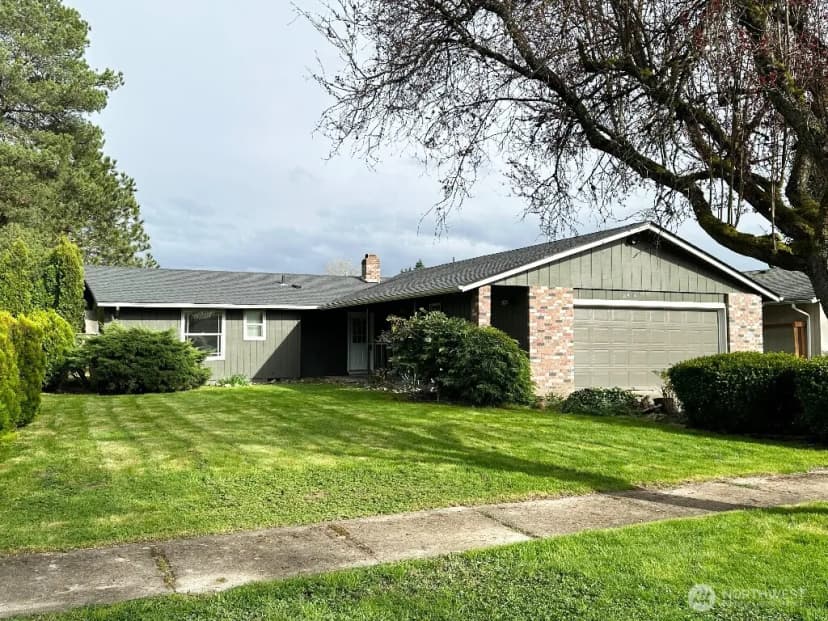 Property photo for 2414 48th Avenue, Longview photo 2