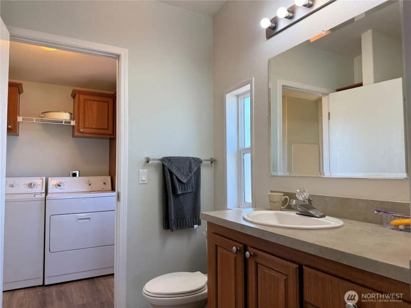 Property photo for 316 Airport Loop #a, Davenport photo 15