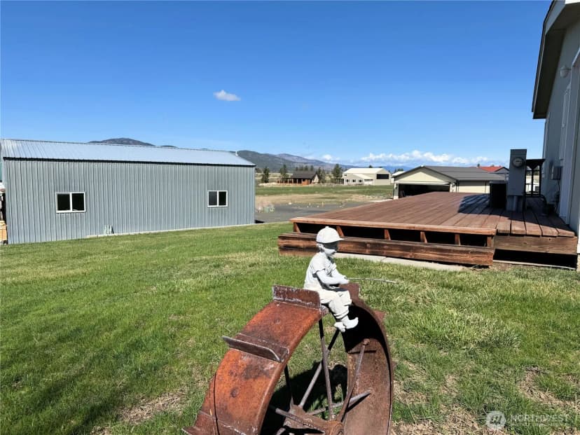 Property photo for 316 Airport Loop #a, Davenport photo 18