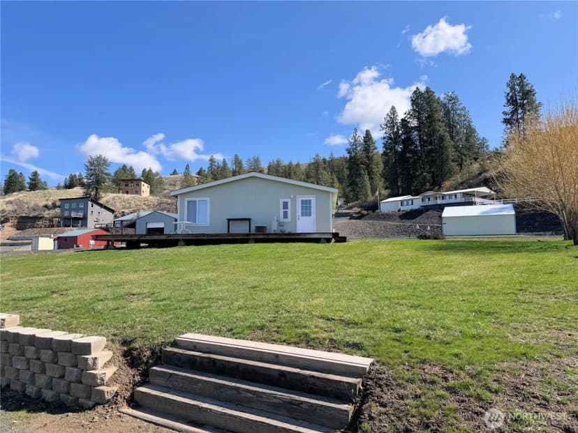 Property photo for 316 Airport Loop #a, Davenport photo 19