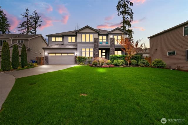 Property photo for 8837 Ne 202nd Place, Bothell photo 2