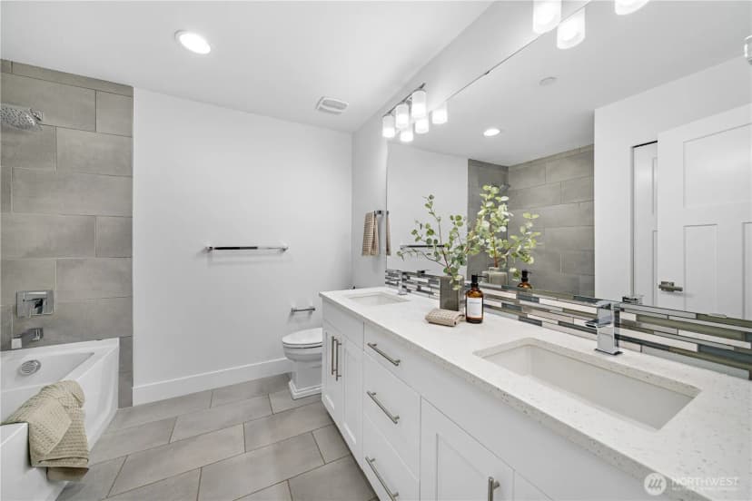 Property photo for 8837 Ne 202nd Place, Bothell photo 18
