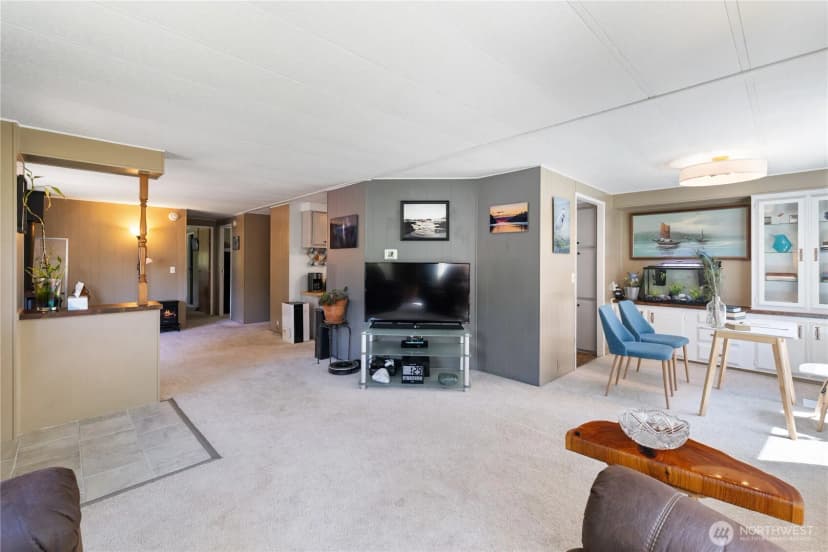 Property photo for 640 Richardson Court, Oak Harbor photo 4