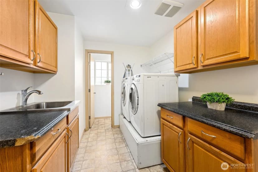 Property photo for 15503 State Route 165 E, Buckley photo 14