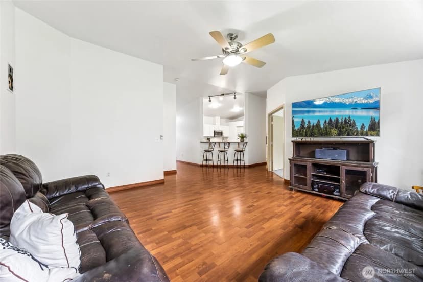 Property photo for 15503 State Route 165 E, Buckley photo 5