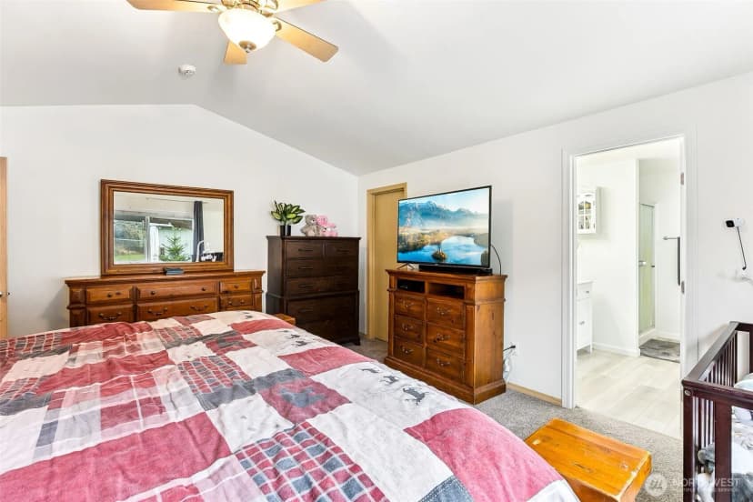 Property photo for 15503 State Route 165 E, Buckley photo 11
