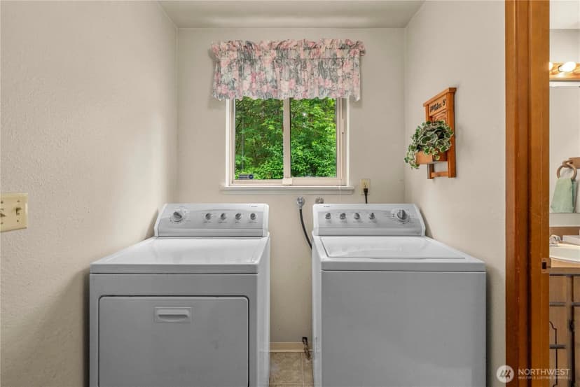 Property photo for 13124 50th Avenue E, Tacoma photo 16