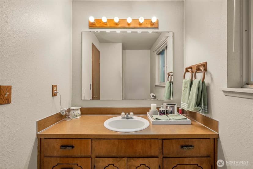 Property photo for 13124 50th Avenue E, Tacoma photo 17