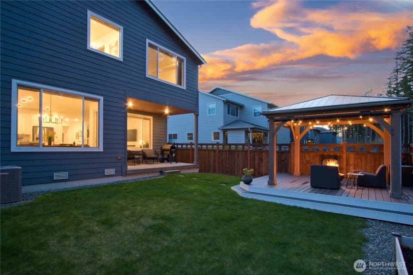 Property photo for 33138 Se Stevens Street, Black Diamond photo 2