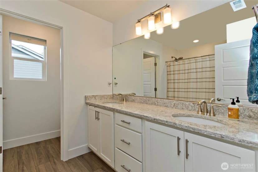 Property photo for 33138 Se Stevens Street, Black Diamond photo 32