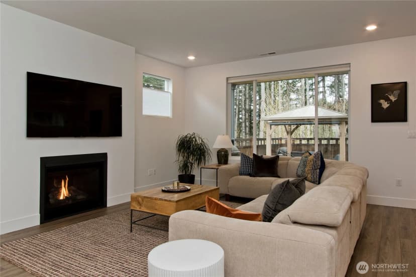 Property photo for 33138 Se Stevens Street, Black Diamond photo 7