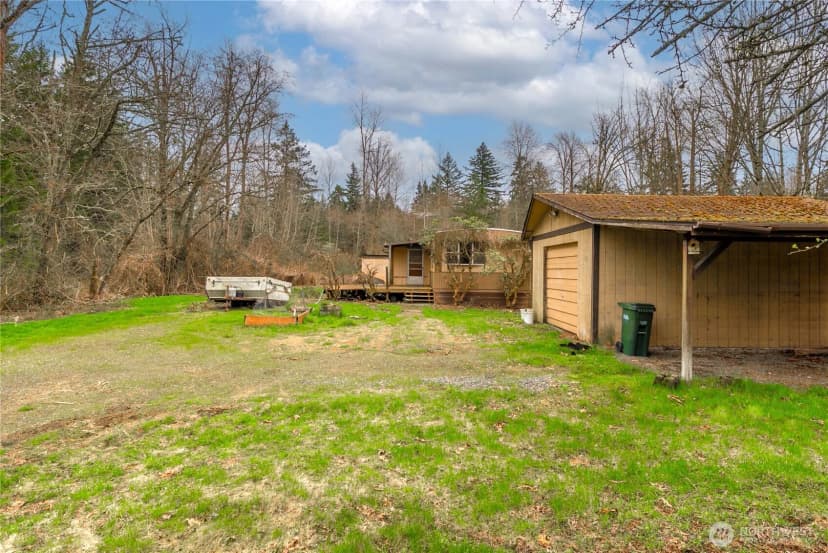 Property photo for 21215 Orting Kapowsin Highway E, Graham photo 8