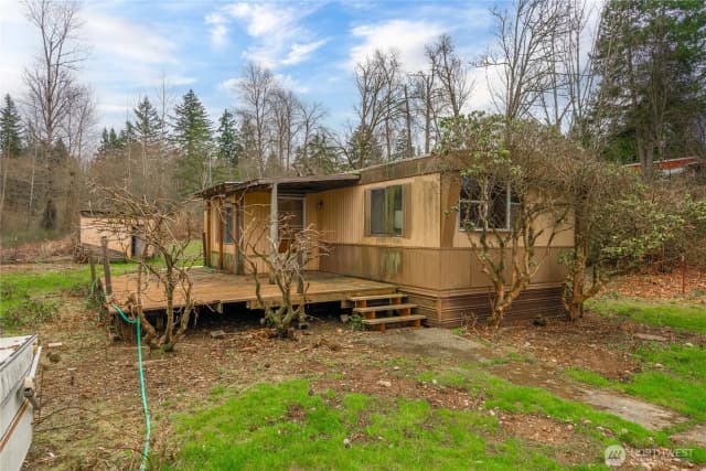 Property photo for 21215 Orting Kapowsin Highway E, Graham photo 5