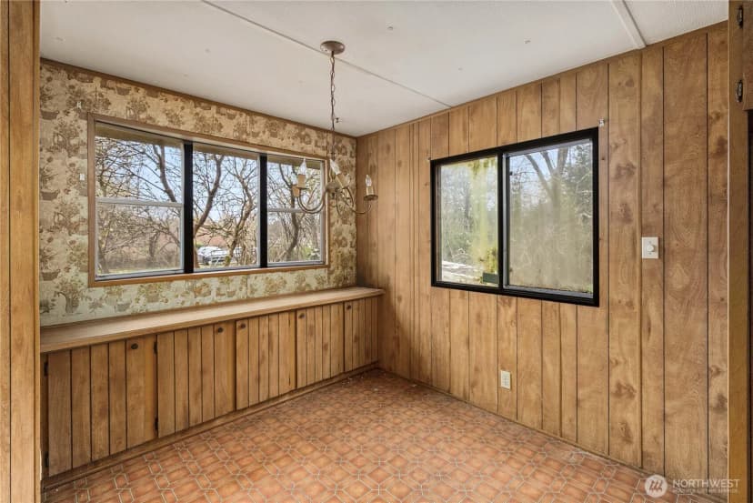 Property photo for 21215 Orting Kapowsin Highway E, Graham photo 21