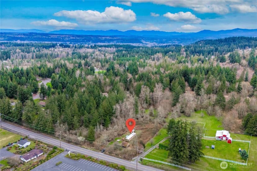 Property photo for 21215 Orting Kapowsin Highway E, Graham