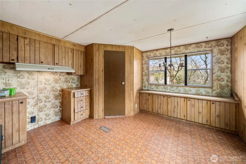 Property photo for 21215 Orting Kapowsin Highway E, Graham photo 18