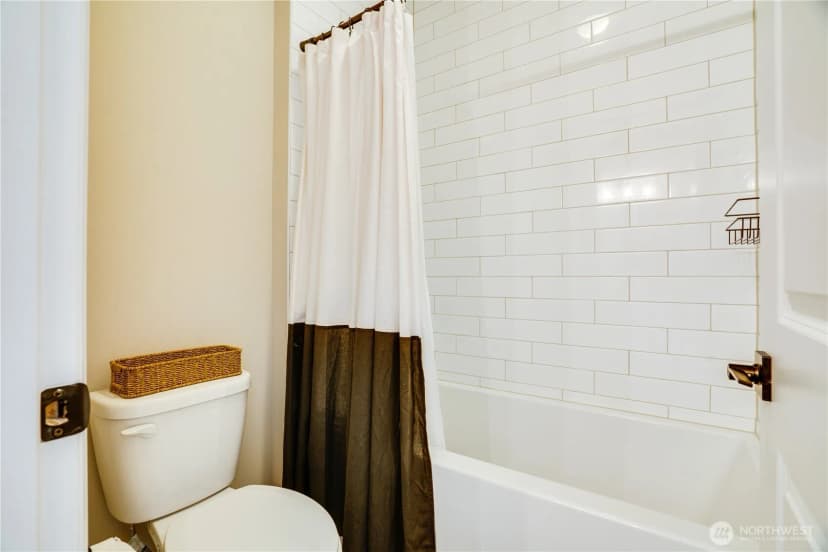 Property photo for 20716 156th Street Ct E, Bonney Lake photo 31
