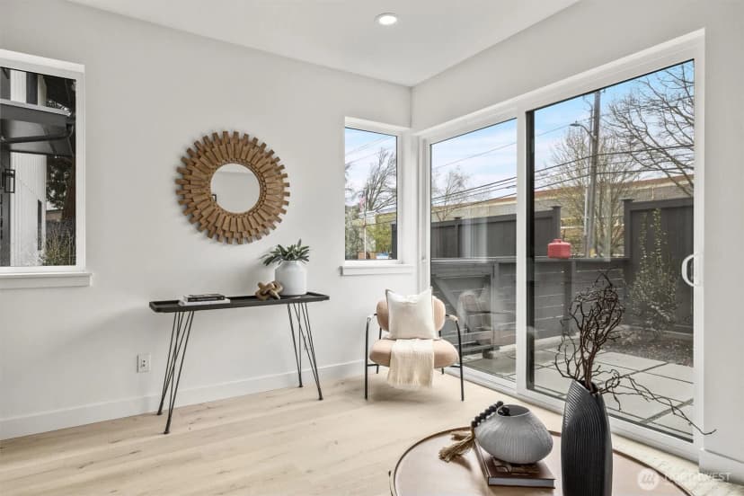 Property photo for 3106 Ne 75th Street, Seattle photo 9