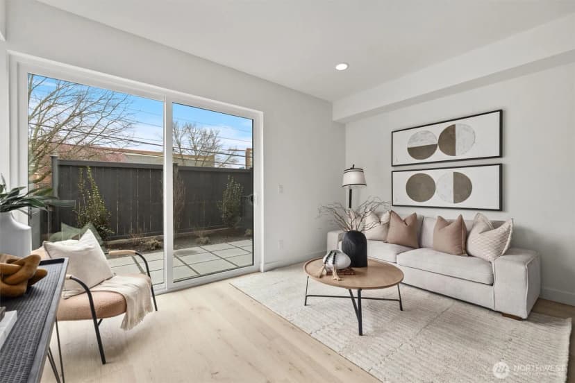 Property photo for 3106 Ne 75th Street, Seattle photo 6