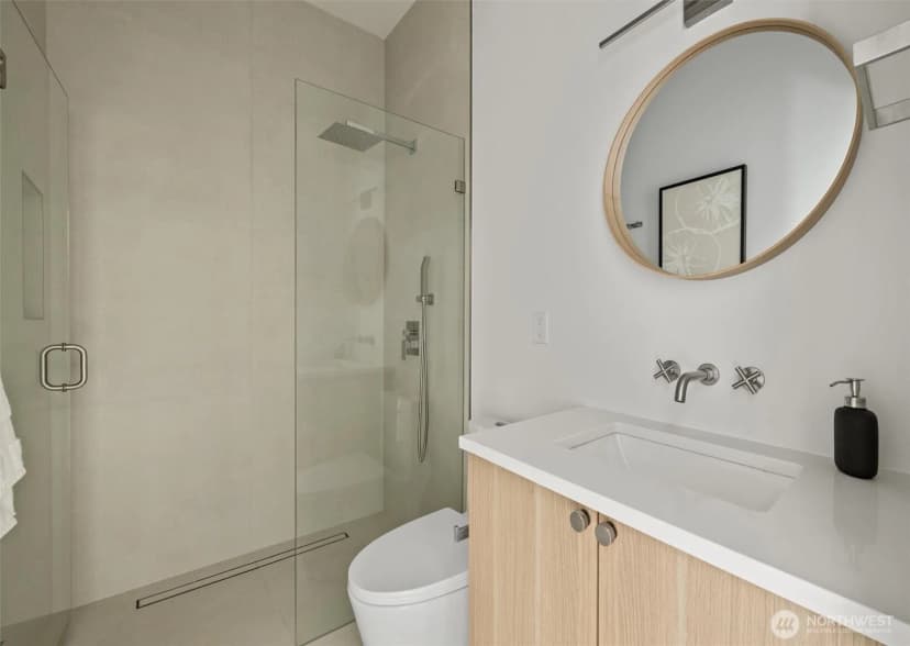 Property photo for 3106 Ne 75th Street, Seattle photo 16