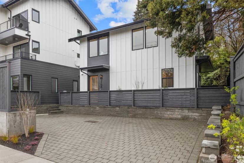 Property photo for 3108 Ne 75th Street, Seattle photo 18