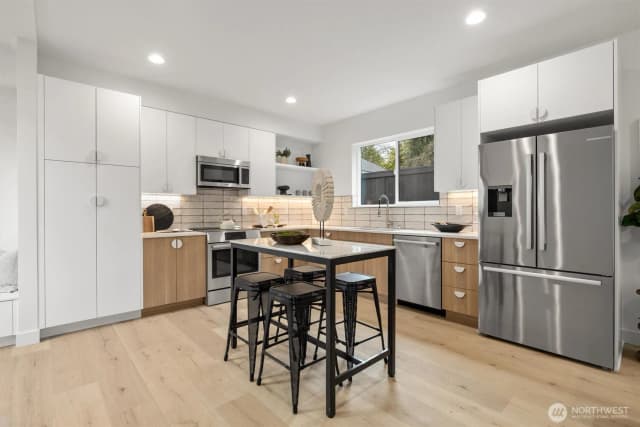Property photo for 3108 Ne 75th Street, Seattle photo 5