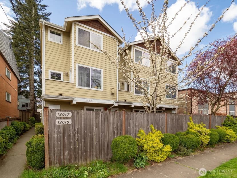 Property photo for 12019 32nd Avenue Ne #b, Seattle photo 20