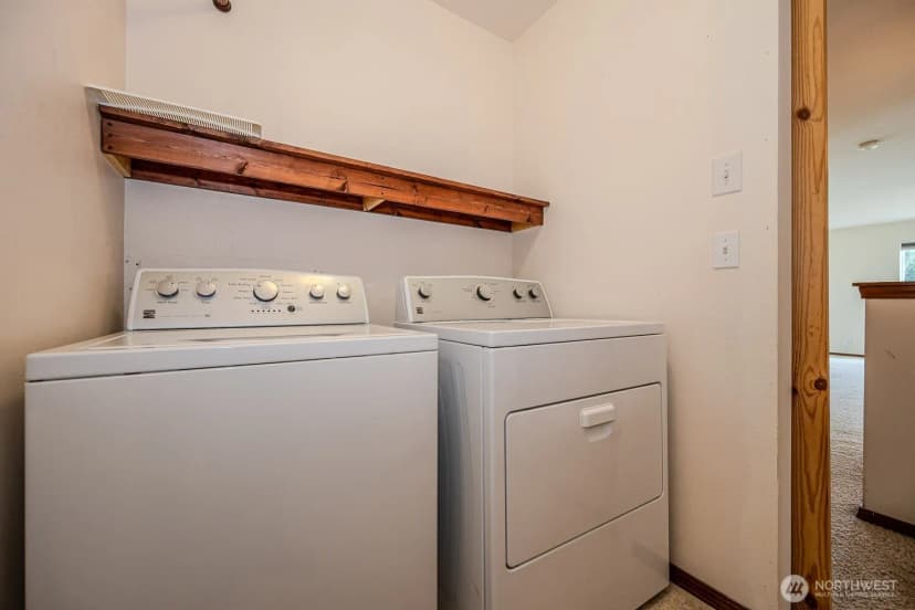 Property photo for 402 Easy Street Se, Rainier photo 31