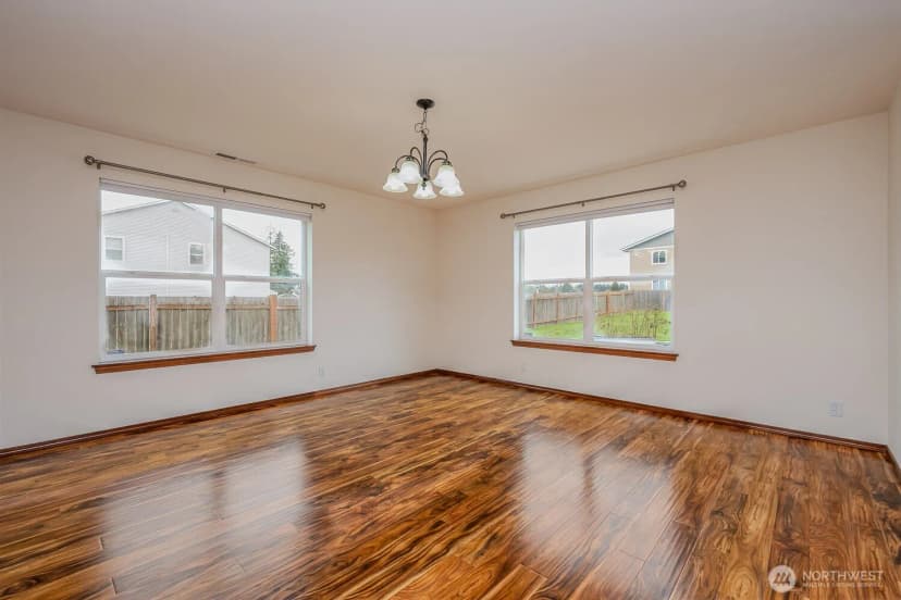 Property photo for 402 Easy Street Se, Rainier photo 10