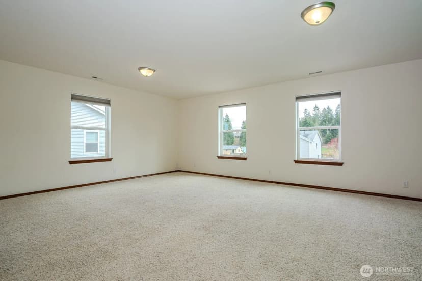 Property photo for 402 Easy Street Se, Rainier photo 21