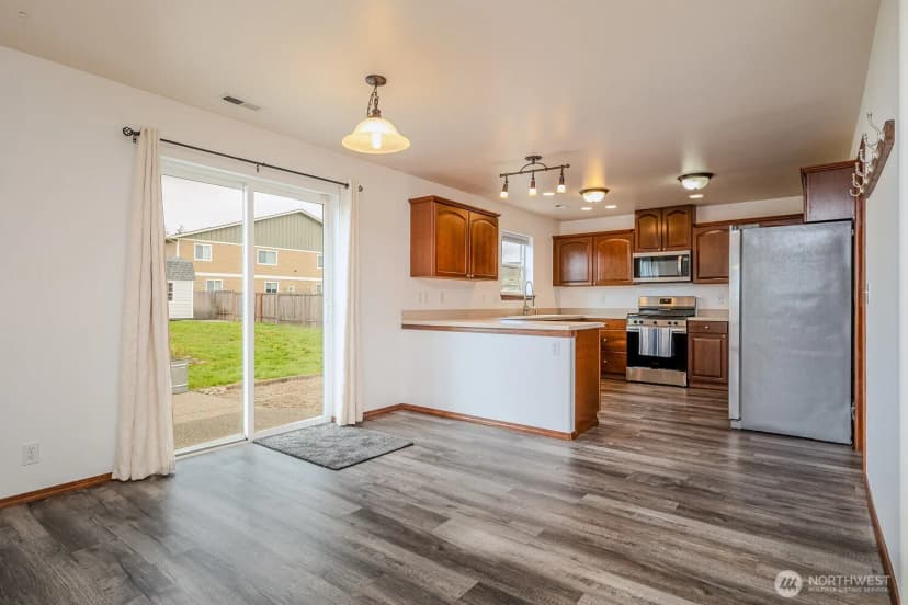 Property photo for 402 Easy Street Se, Rainier photo 12