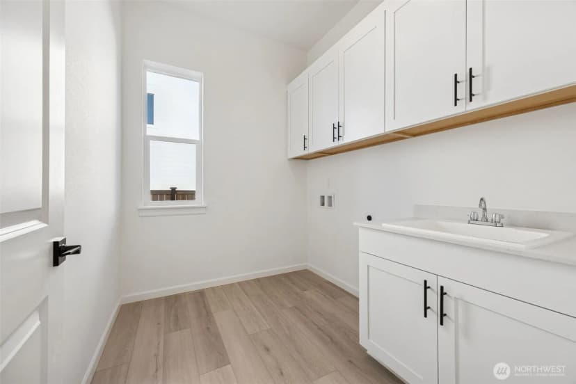 Property photo for 710 S Davis Street #106, Buckley photo 9