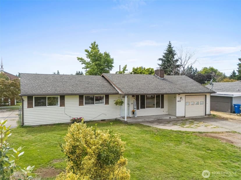Property photo for 5404 111th Street Sw, Lakewood photo 2