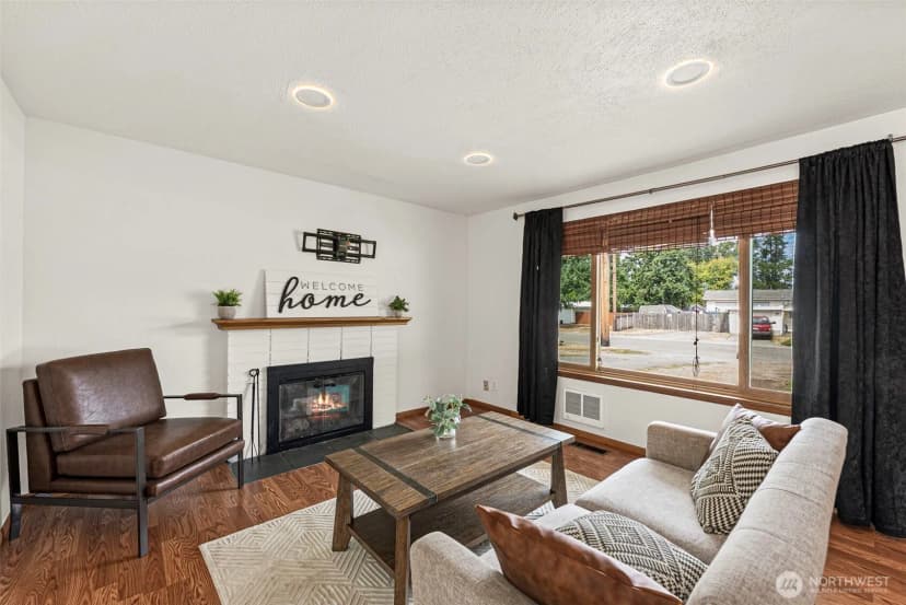 Property photo for 5404 111th Street Sw, Lakewood photo 4