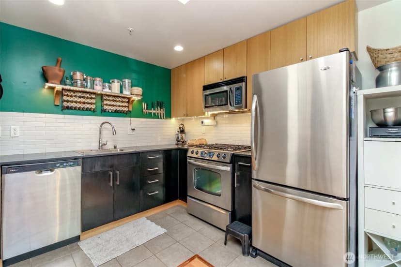 Property photo for 76 Cedar Street #207, Seattle photo 3