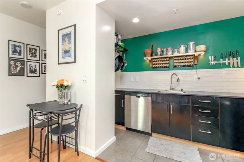 Property photo for 76 Cedar Street #207, Seattle photo 4