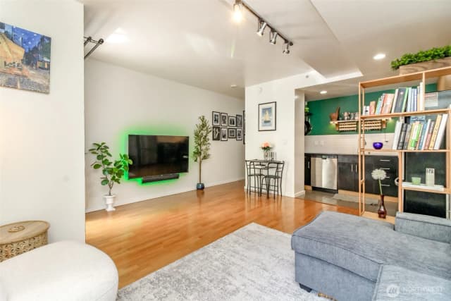 Property photo for 76 Cedar Street #207, Seattle photo 5