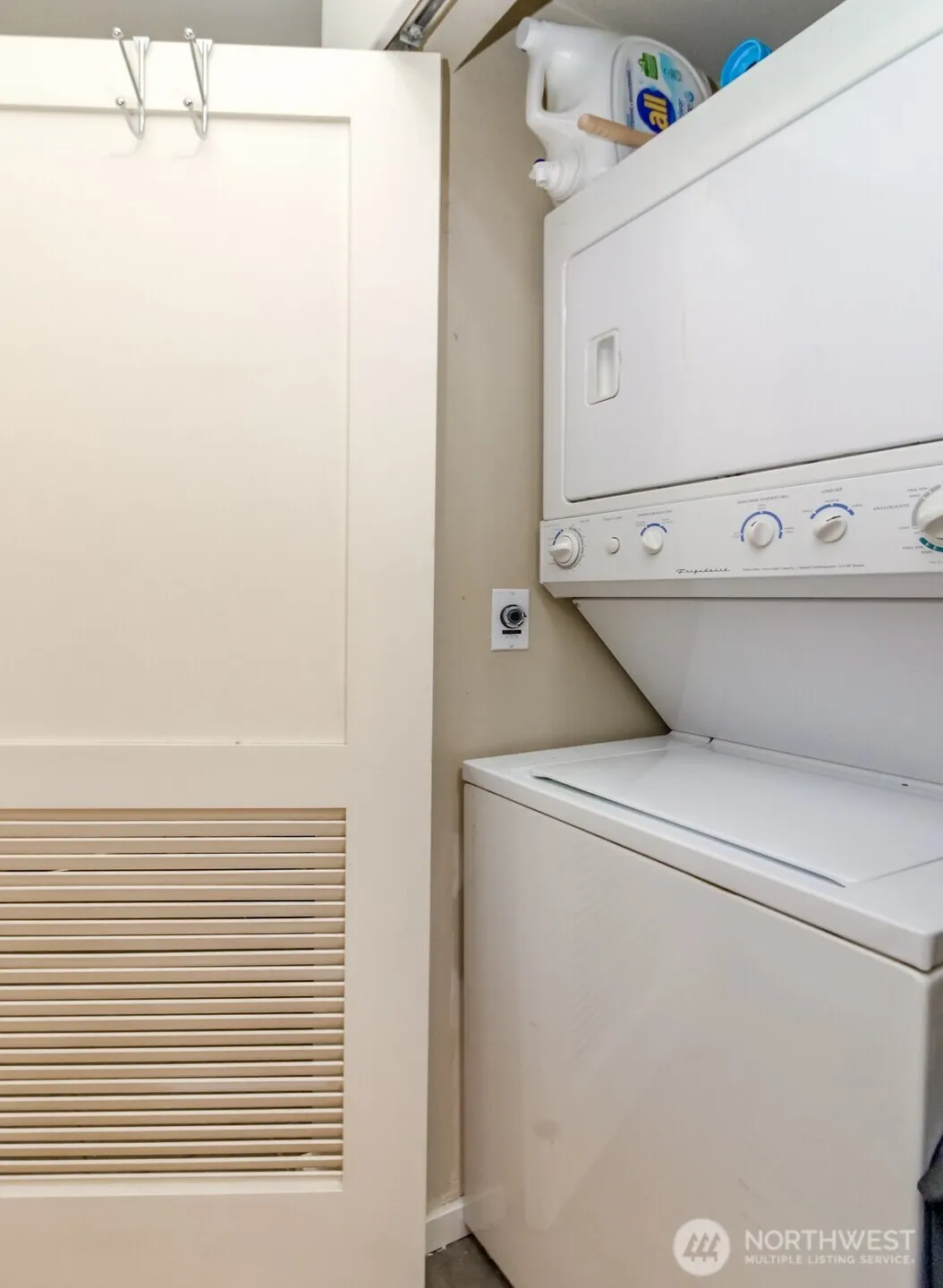 Property photo for 76 Cedar Street #207, Seattle photo 16