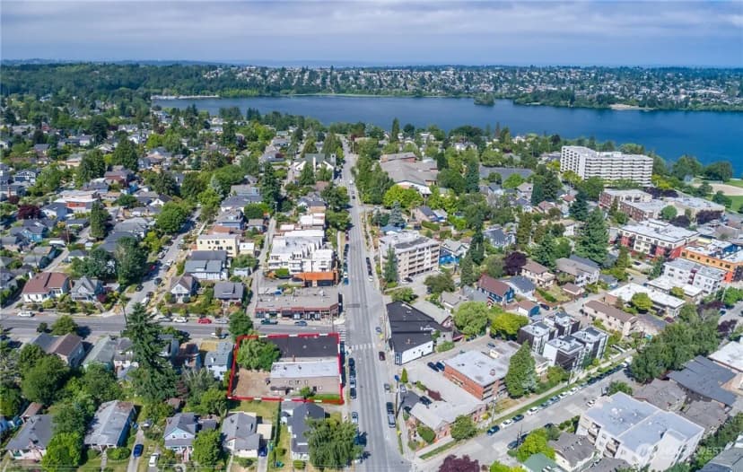 Property photo for 6408 Latona Avenue Ne, Seattle photo 14
