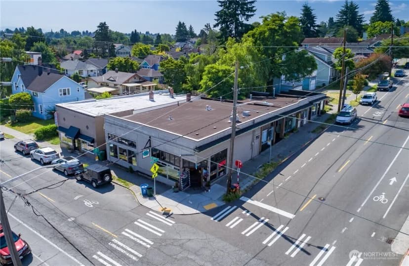 Property photo for 305 Ne 65th Street, Seattle photo 12