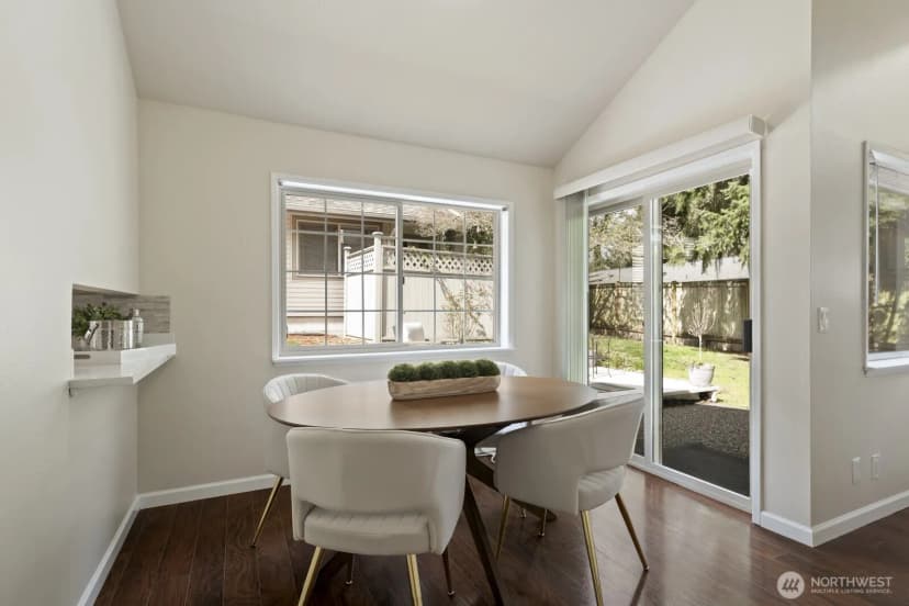 Property photo for 10244 Ne 138 Place #b1, Kirkland photo 12