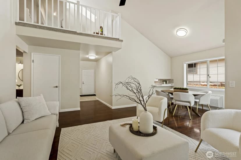 Property photo for 10244 Ne 138 Place #b1, Kirkland photo 16