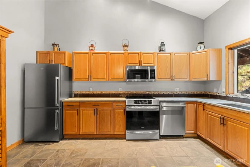 Property photo for 90 Twin Lakes Drive, Winthrop photo 3